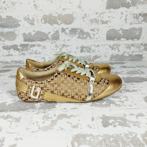Guess W.G. Pearson Lace Up Metallic Gold Lace Up Athleisure Sneakers M553 - Picture 2 of 8